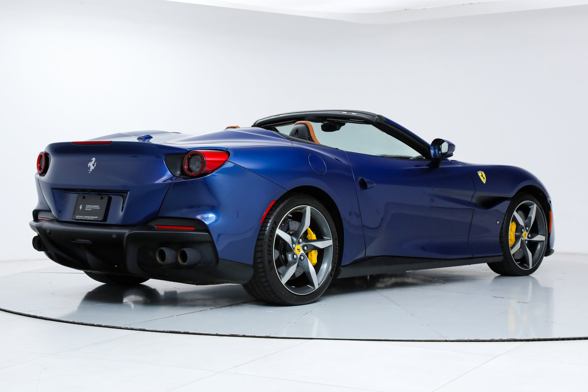 Certified 2023 Ferrari Portofino M image 16