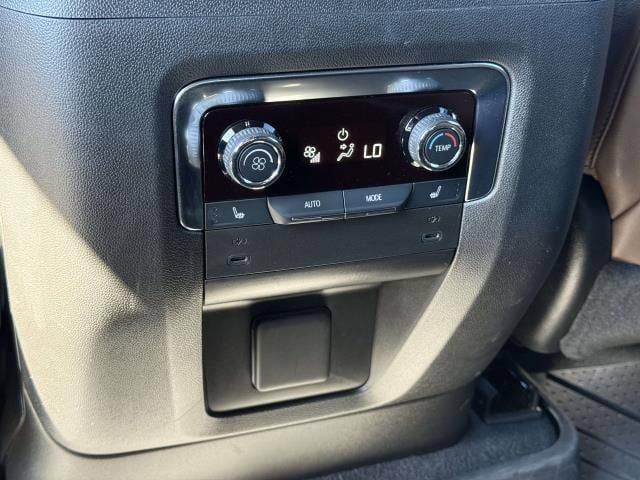 Used 2025 Chevrolet Tahoe High Country AWD/4WD image 16