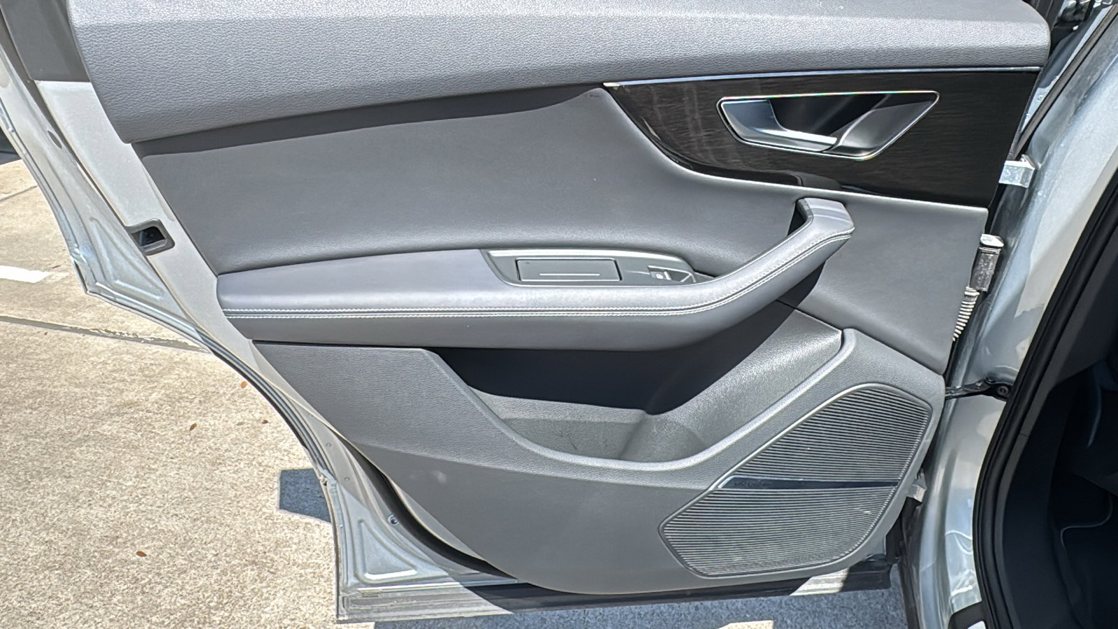 Used 2025 Audi Q7 3.0T Premium Plus image 17