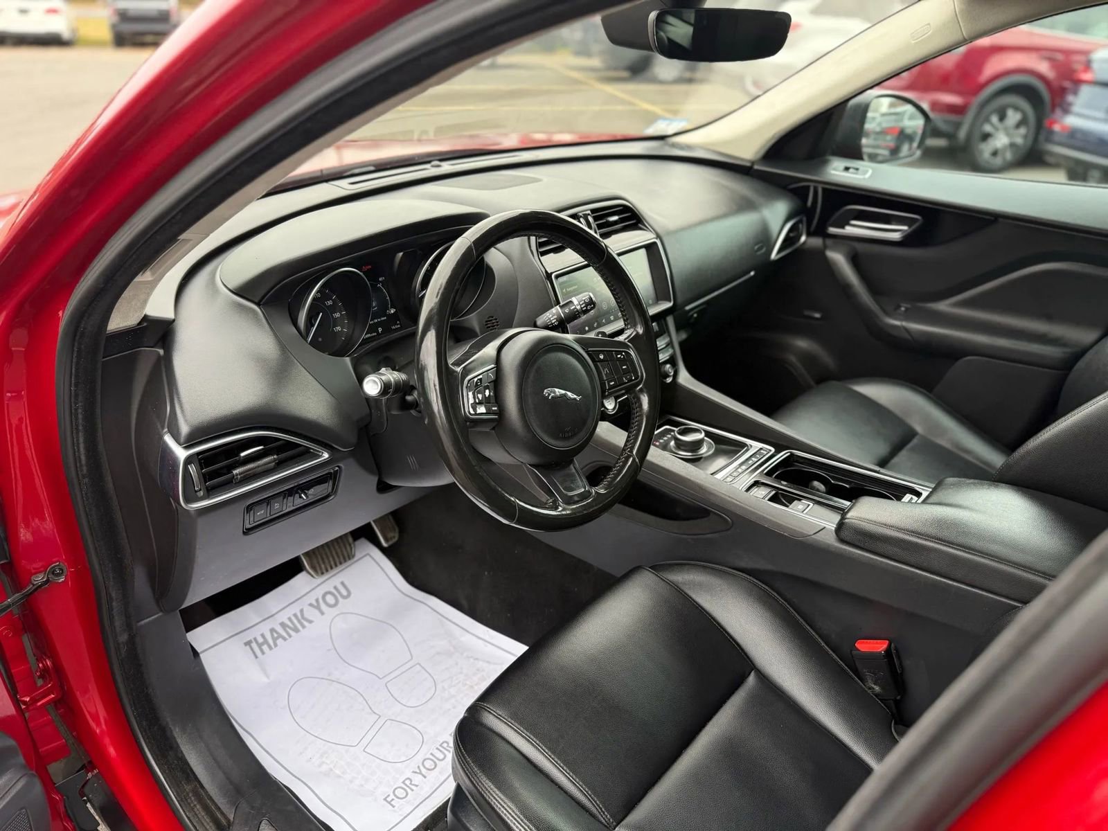 Used 2019 Jaguar F-PACE Premium image 12