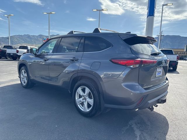 Used 2020 Toyota Highlander LE AWD/4WD image 5