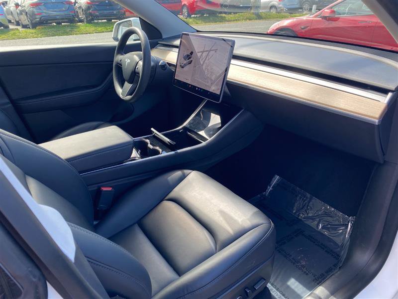 Used 2023 Tesla Model Y AWD image 13