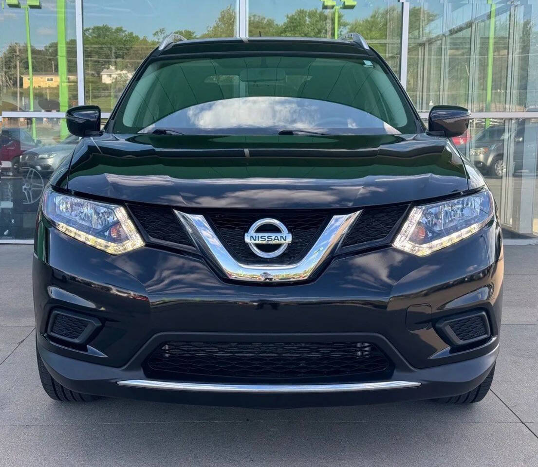 Used 2016 Nissan Rogue SV AWD/4WD image 2