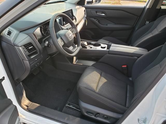 New 2026 Nissan Rogue SV image 15