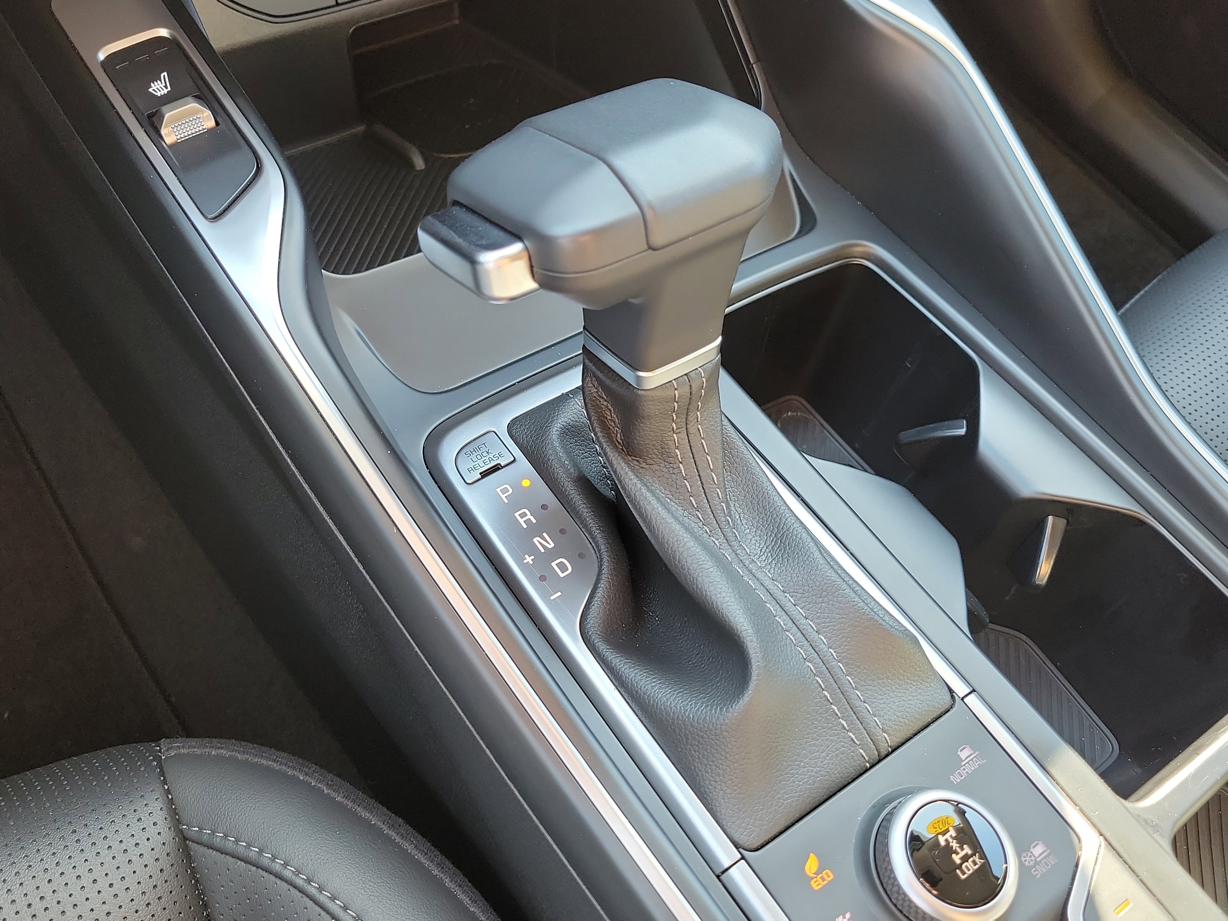 Certified 2025 Kia Sorento S image 35