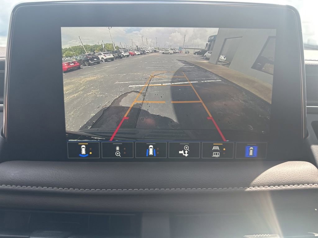 Used 2022 Chevrolet Tahoe LT w/ Luxury Package image 28