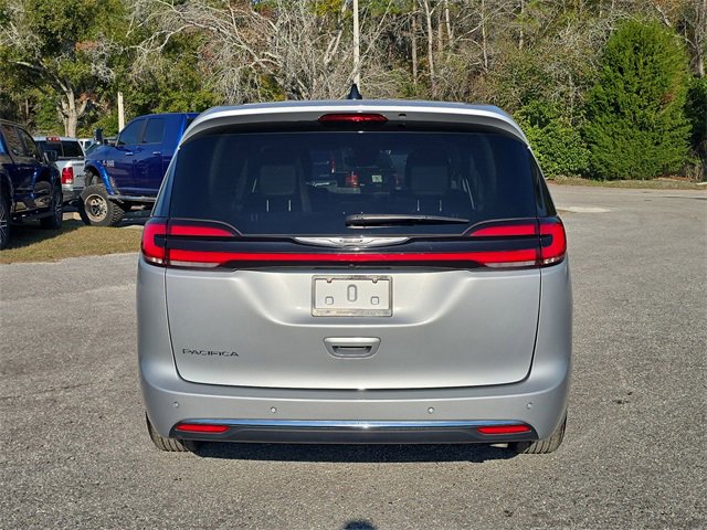 Certified 2024 Chrysler Pacifica Touring-L image 5