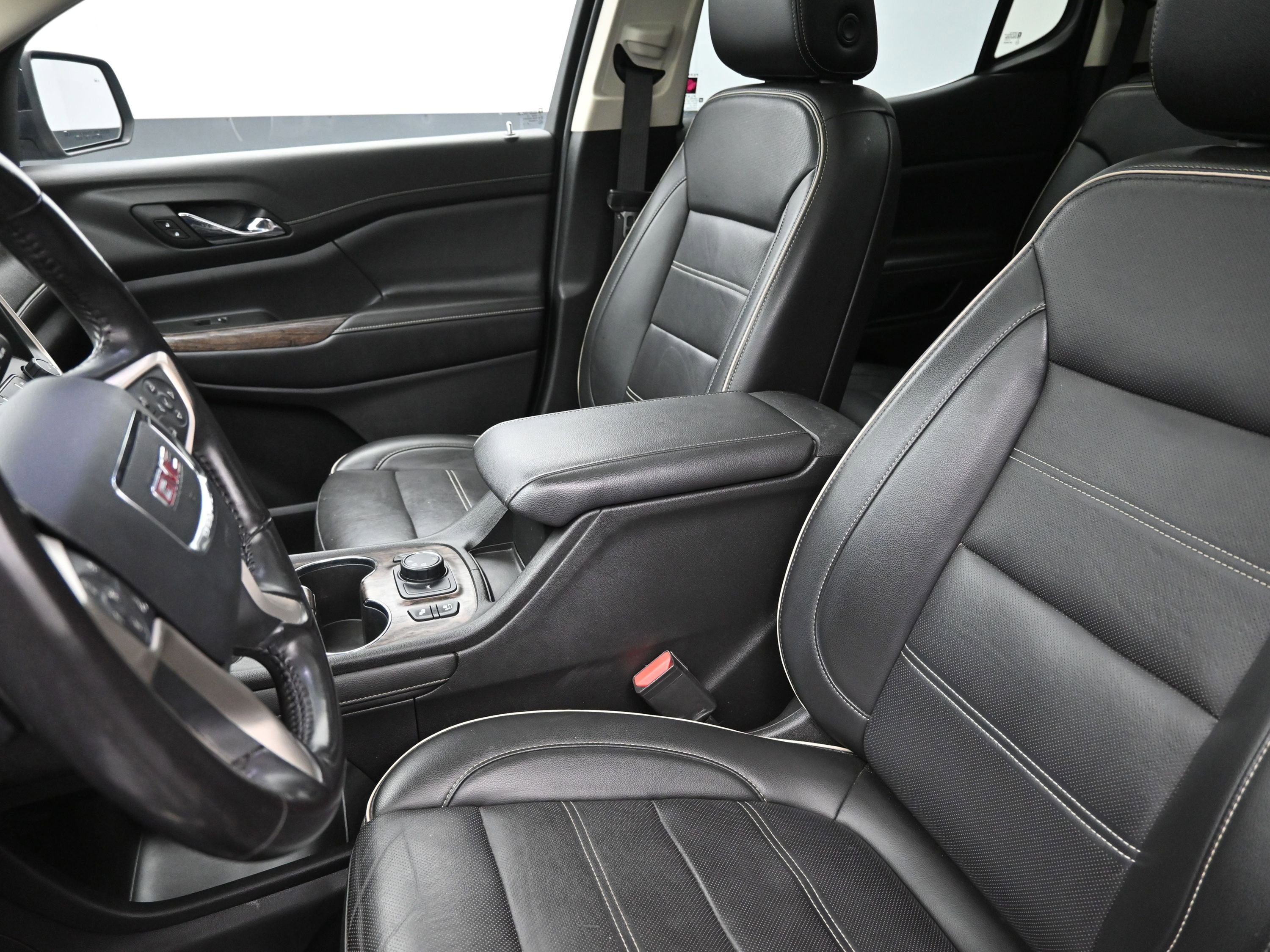 Used 2021 GMC Acadia Denali image 11