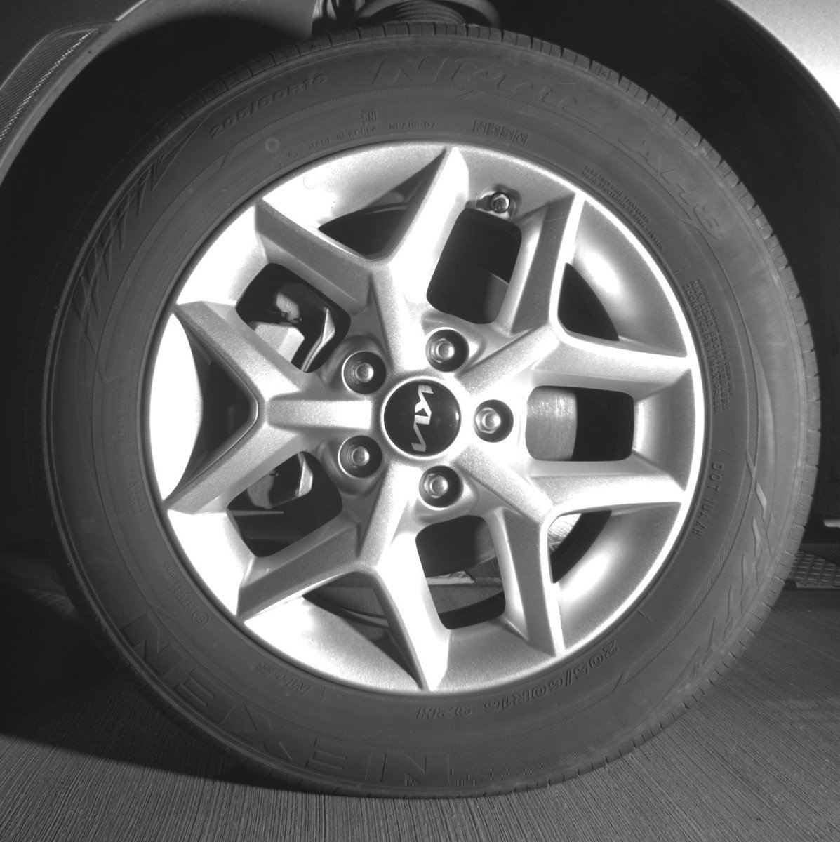 Used 2025 Kia Soul LX w/ LX Technology Package image 12