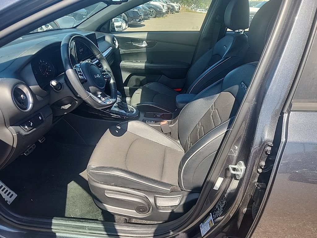 Certified 2023 Kia Forte GT-Line w/ GT-Line Technology Package FWD image 19