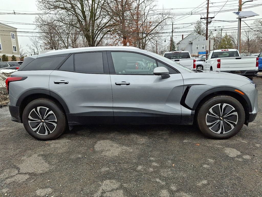 Used 2025 Chevrolet Blazer EV LT AWD/4WD image 10