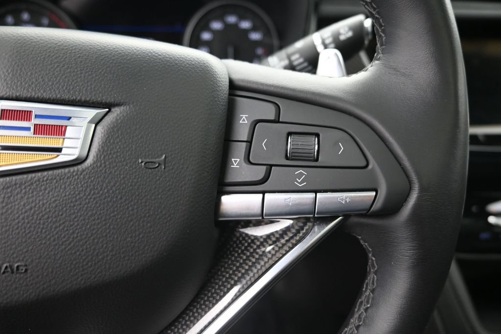 Certified 2024 Cadillac XT6 Sport w/ Technology Package AWD/4WD image 15