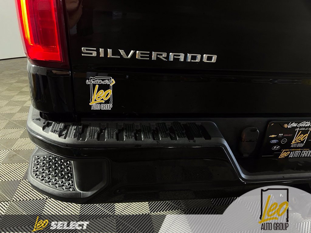 Used 2020 Chevrolet Silverado 1500 Custom w/ Custom Value Package AWD/4WD image 7
