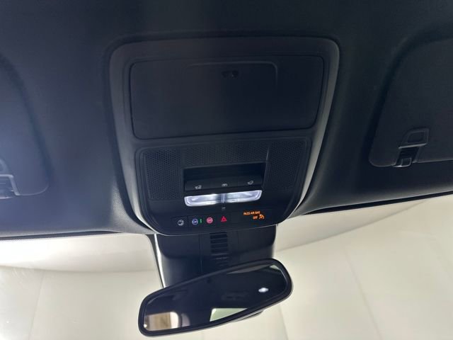 Used 2024 GMC Acadia Elevation w/ Luxury Package image 24