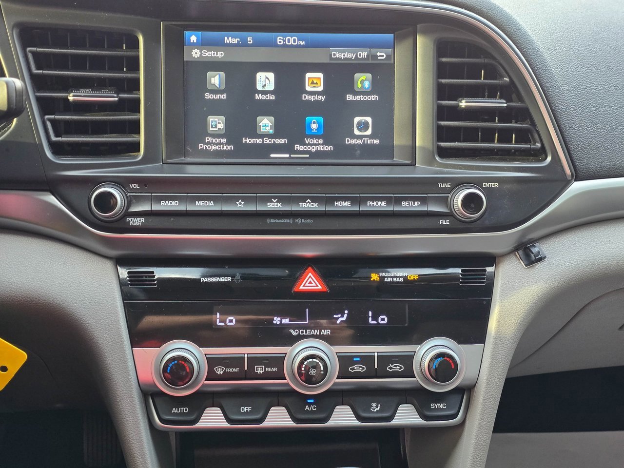 Used 2020 Hyundai Elantra SEL image 17