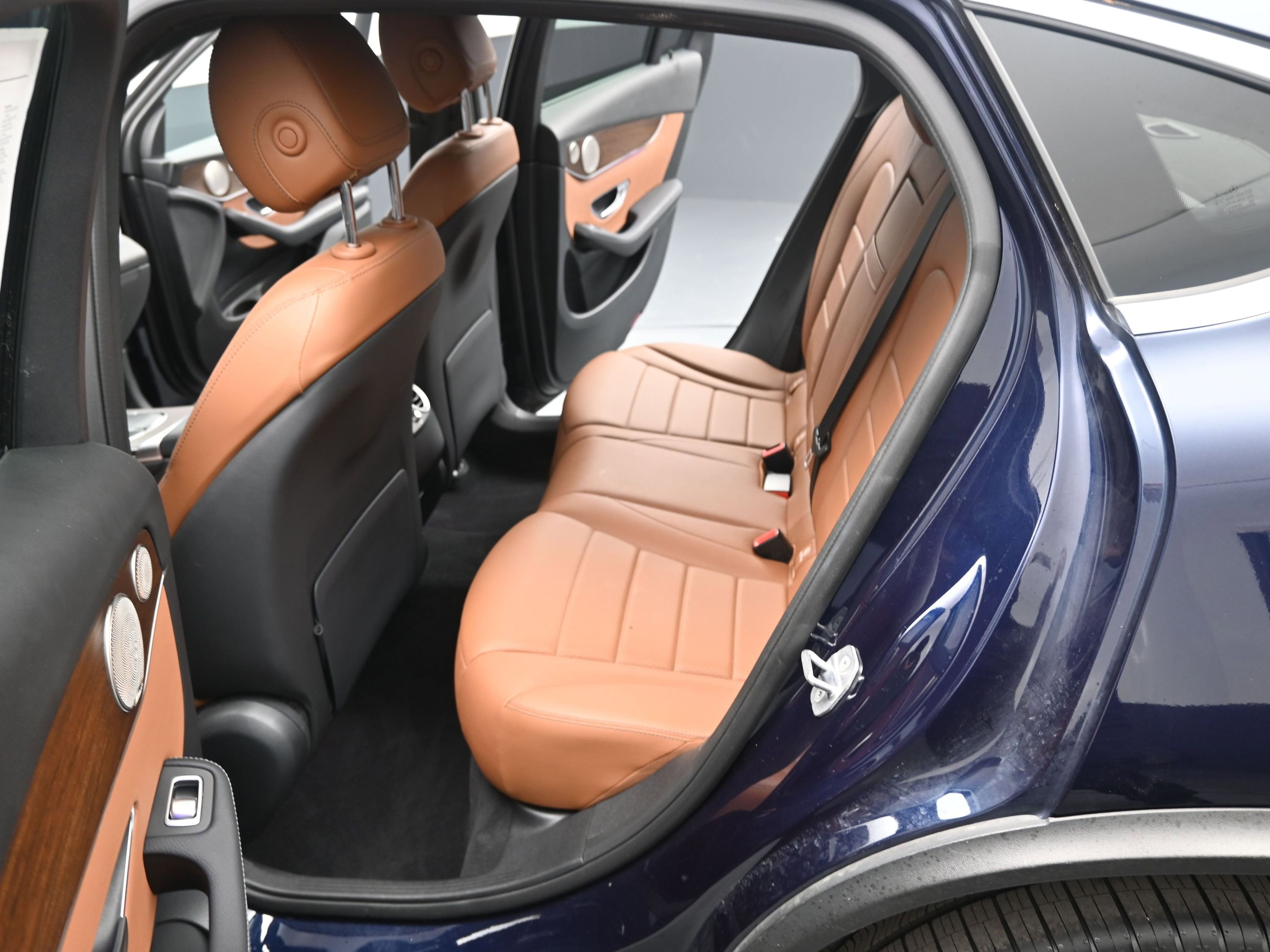 Used 2021 Mercedes-Benz GLC 300 4MATIC Coupe image 6