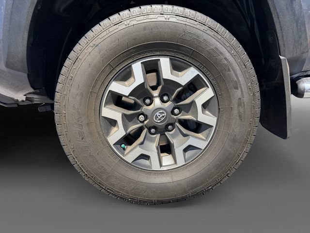 Certified 2018 Toyota Tacoma TRD Off-Road w/ Technology Package AWD/4WD image 12