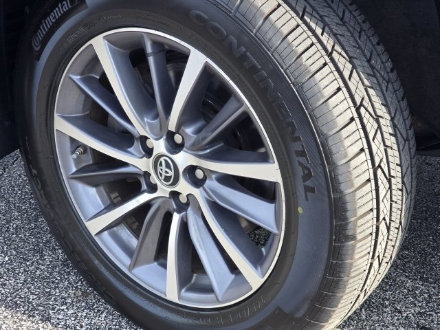 Used 2019 Toyota Highlander XLE AWD/4WD image 9