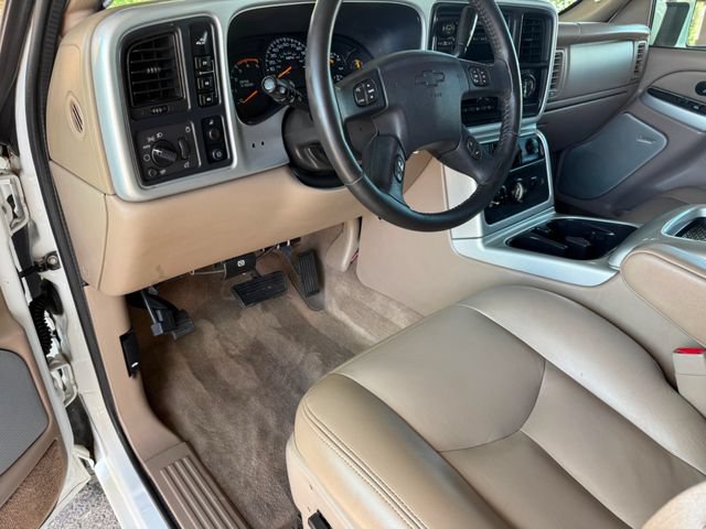 Used 2005 Chevrolet Silverado 3500 LT w/ Heavy-Duty Power Package AWD/4WD image 33