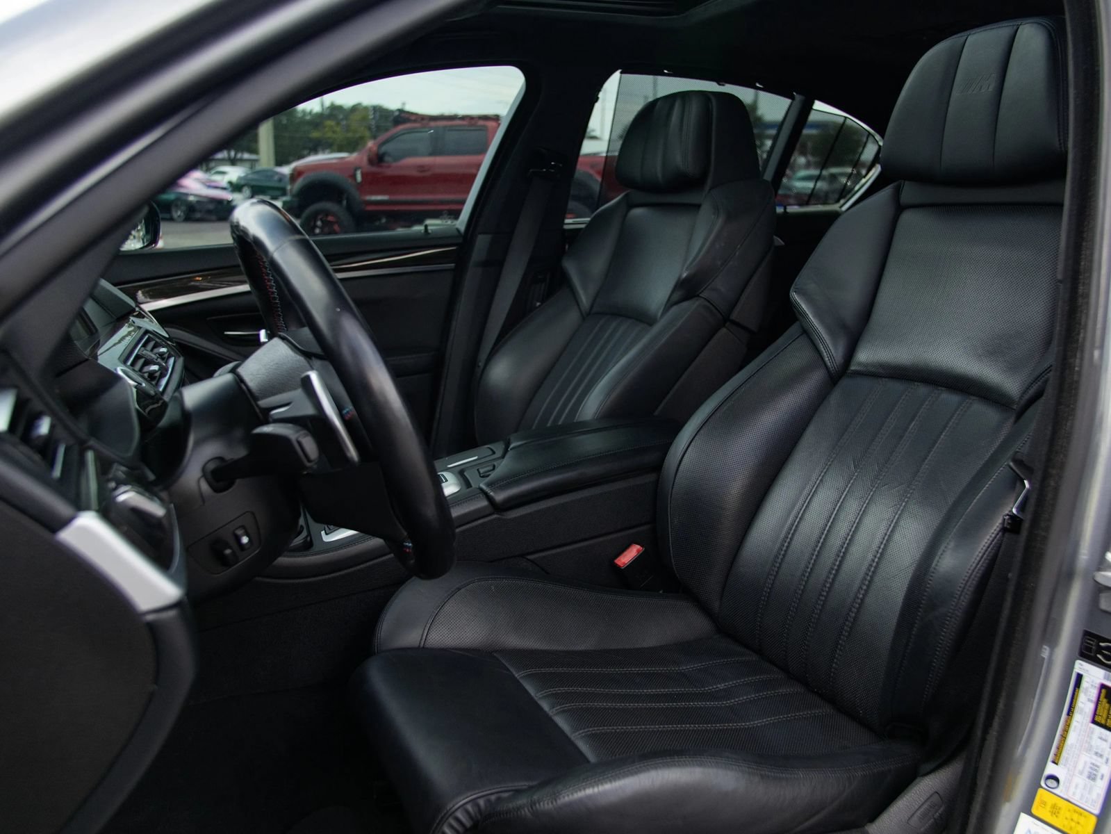 Used 2013 BMW M5 RWD image 20