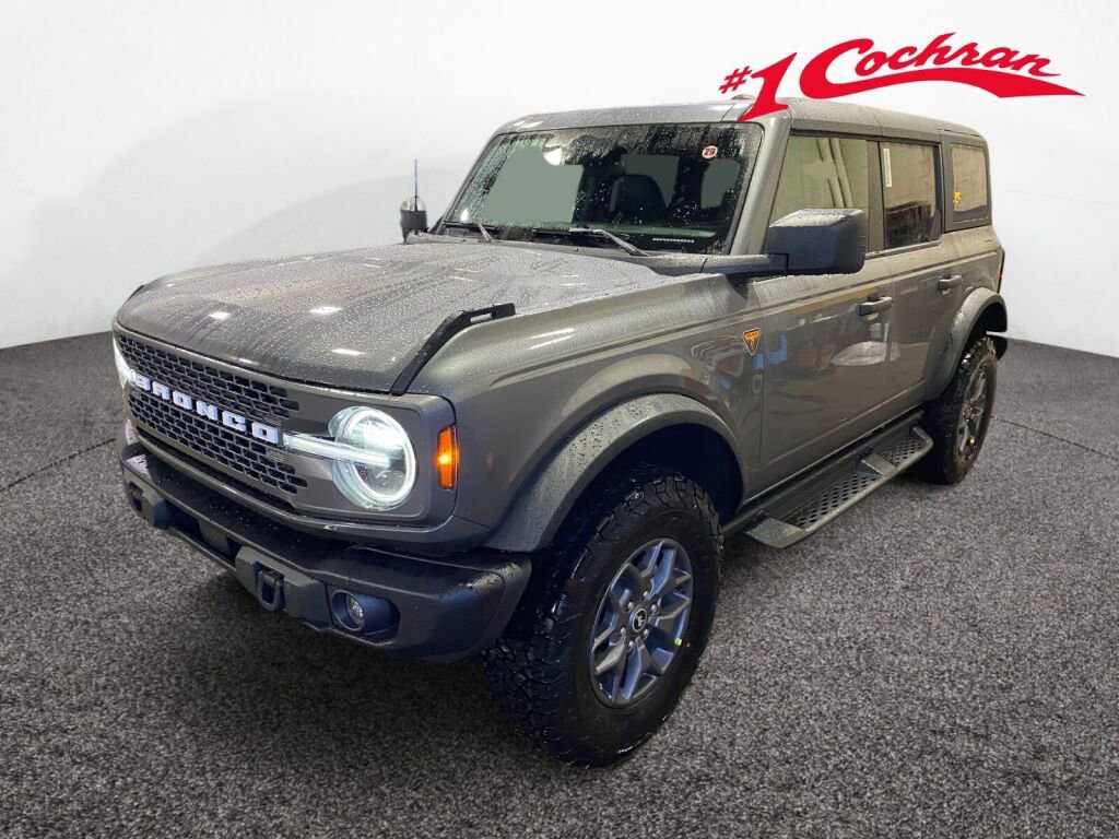 New 2025 Ford Bronco Badlands image 3