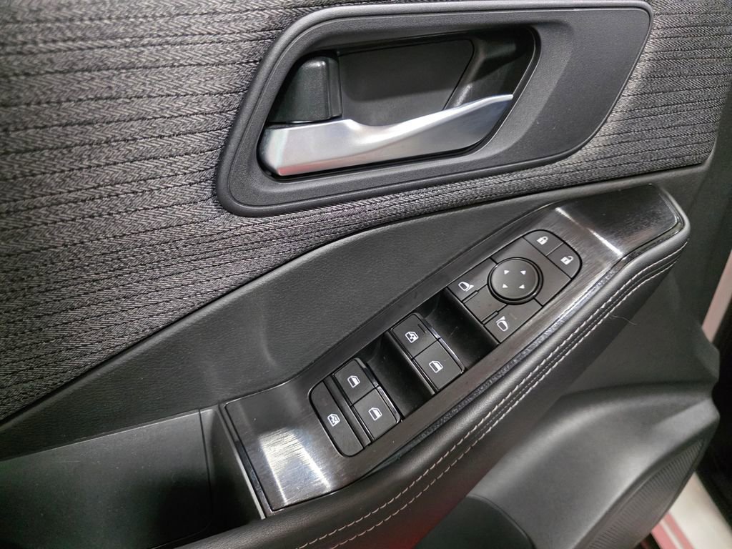 Used 2023 Nissan Rogue SV image 12