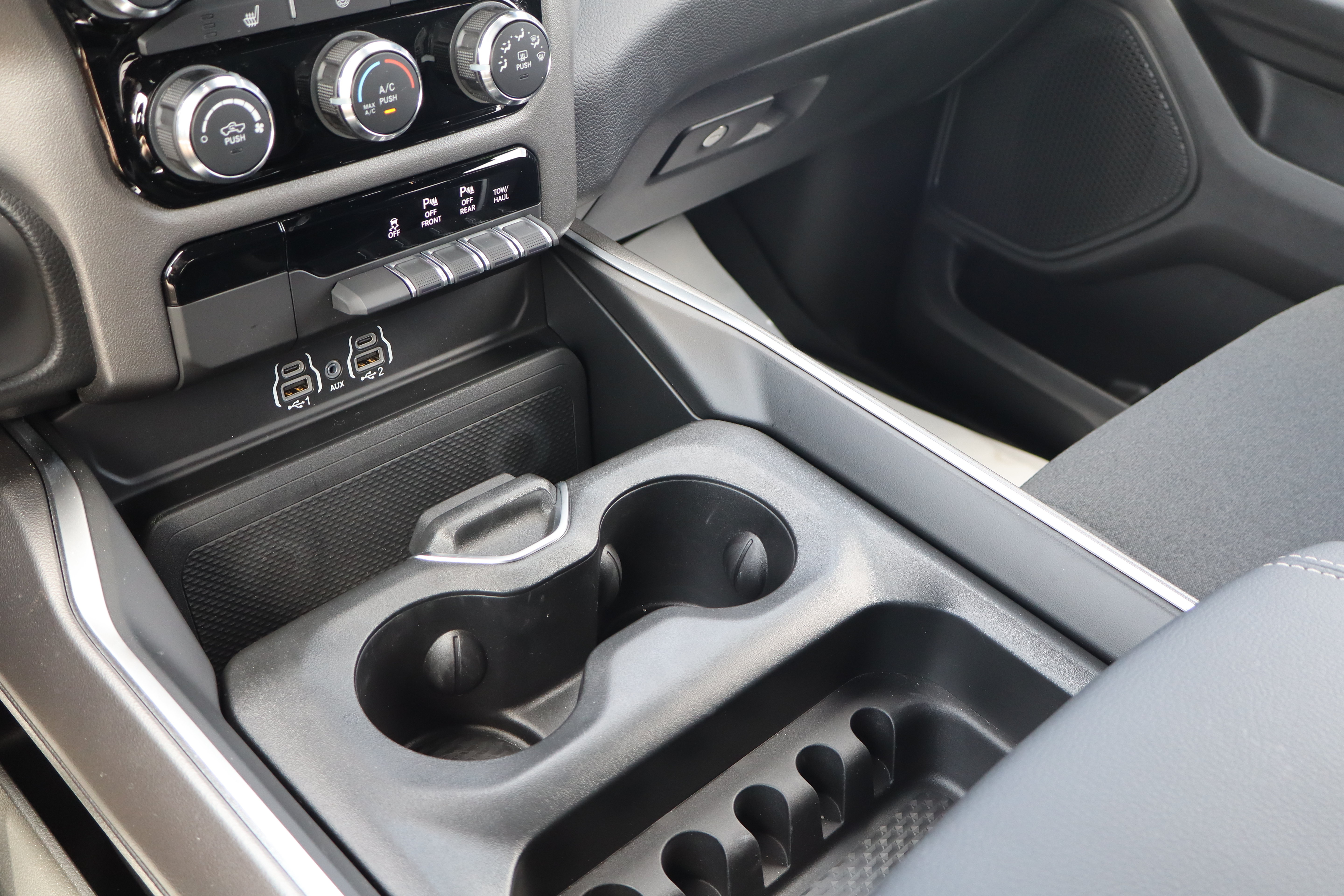 Used 2026 RAM 1500 Big Horn w/ Night Edition AWD/4WD image 21