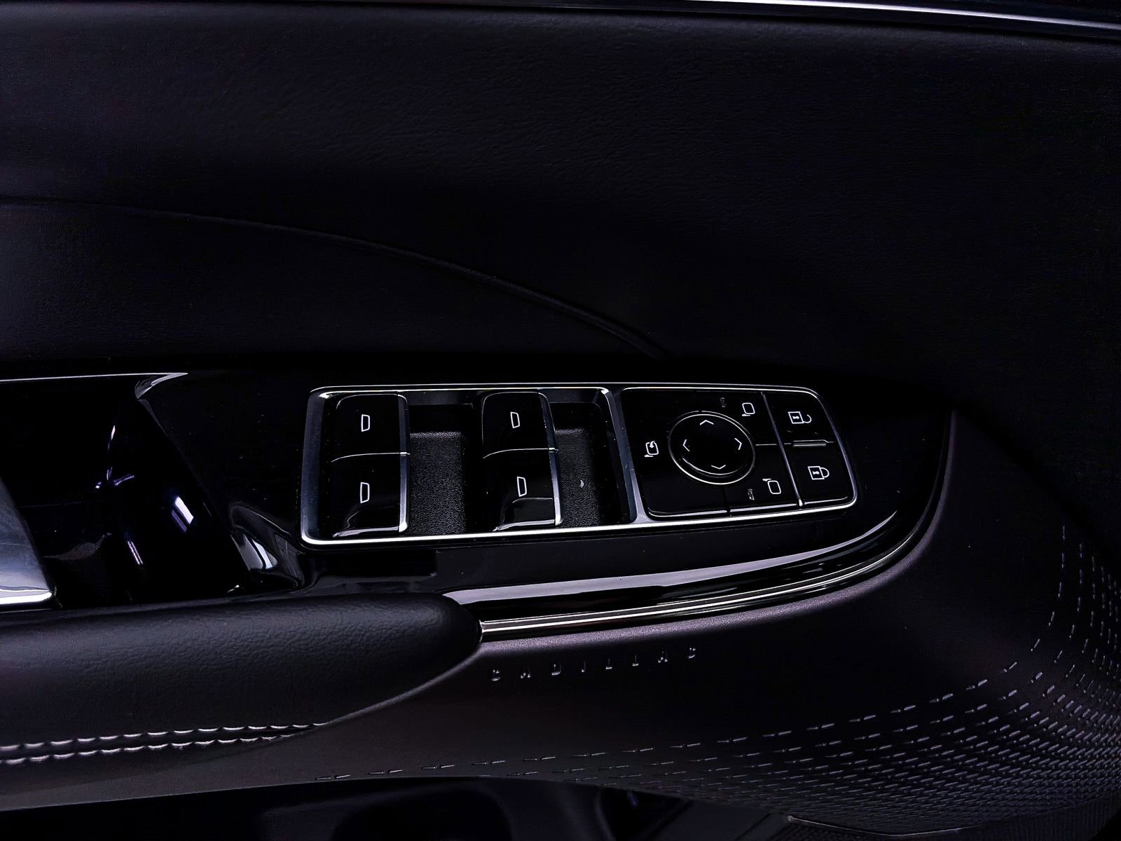 Used 2025 Cadillac Lyriq Sport image 18