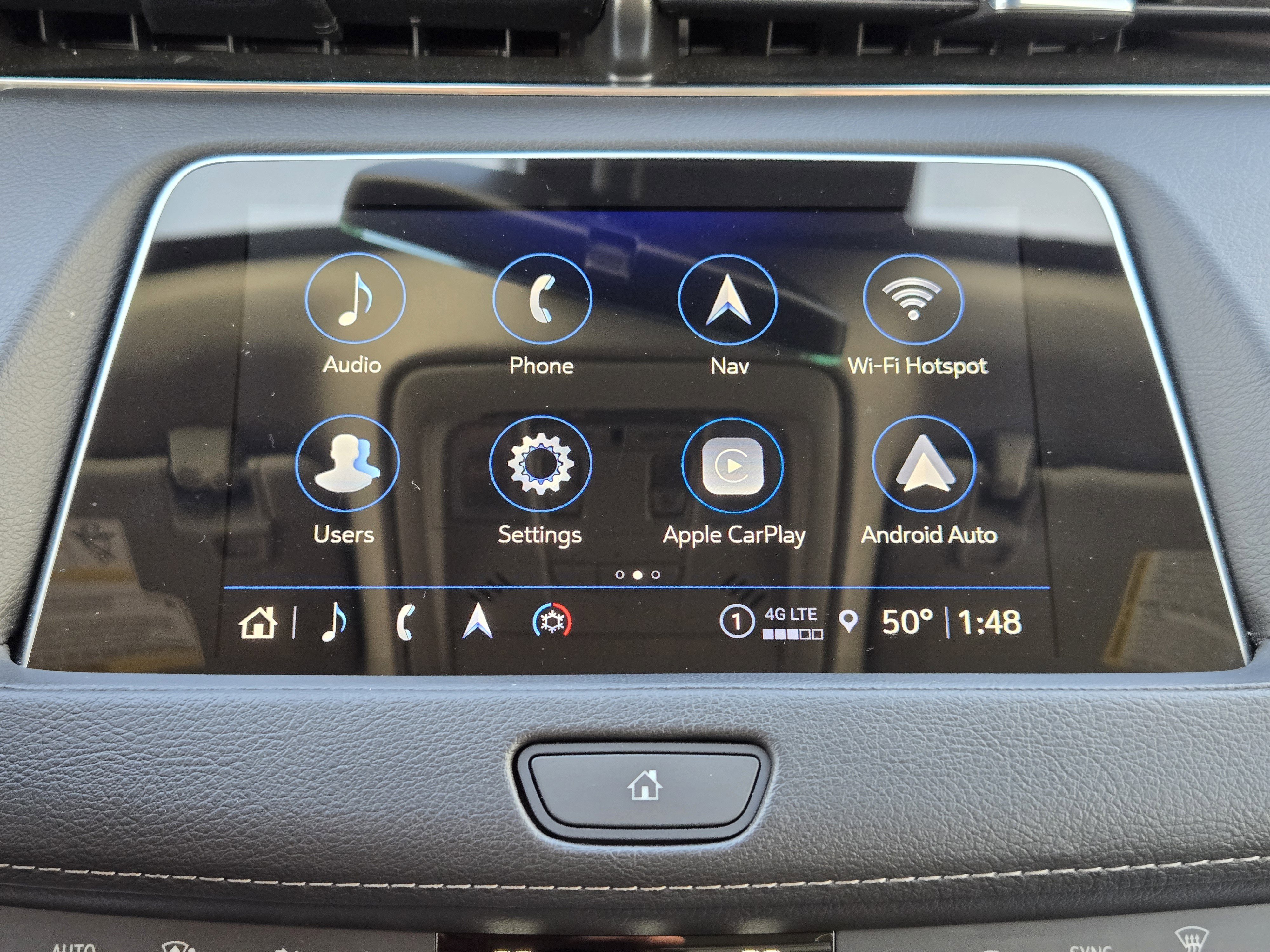 Used 2022 Cadillac XT4 Luxury w/ Cold Weather Package image 19