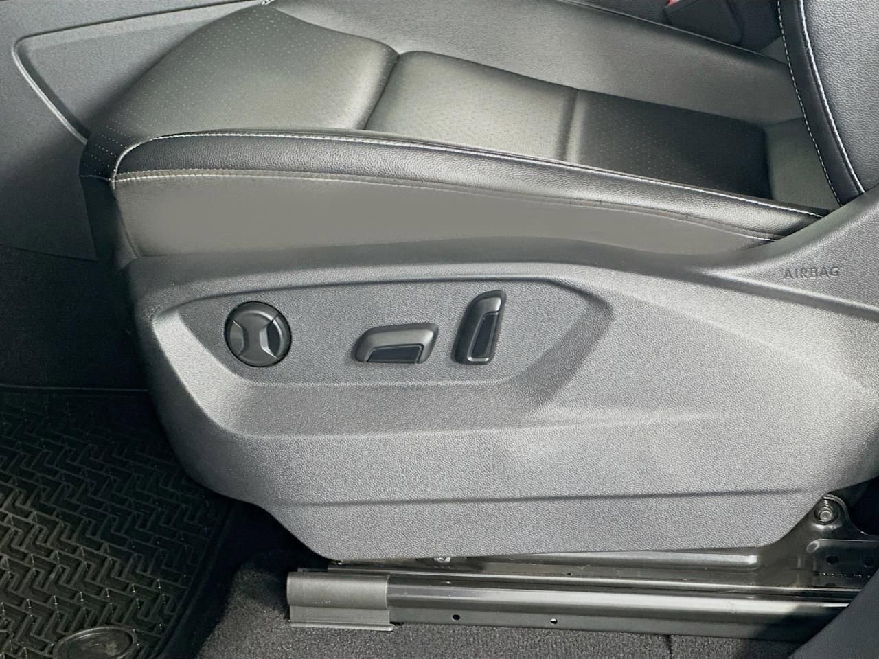 Used 2022 Volkswagen Atlas SE w/ Black Wheel Package image 24