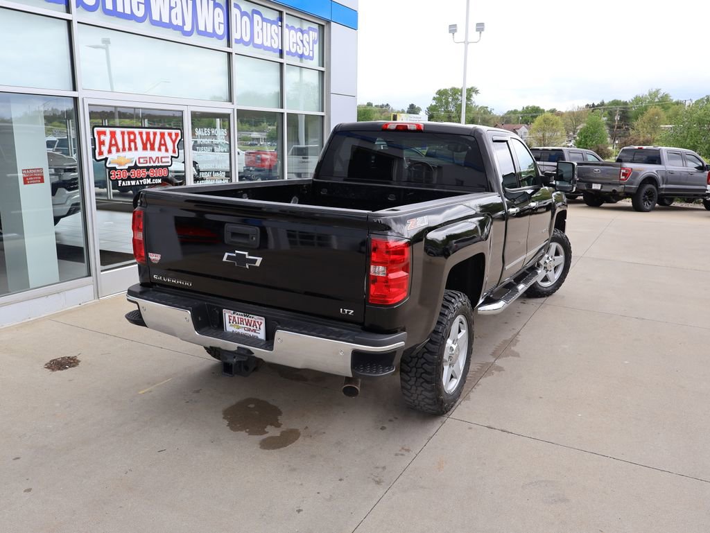 Used 2015 Chevrolet Silverado 2500 LTZ w/ LTZ Plus Package AWD/4WD image 43