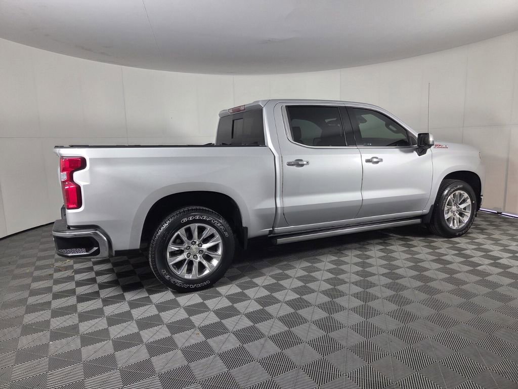 Used 2019 Chevrolet Silverado 1500 LTZ w/ LTZ Premium Package AWD/4WD image 6