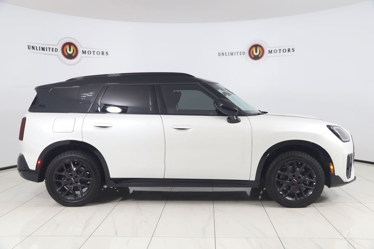 Used 2026 MINI Cooper Countryman S w/ Comfort Package Max AWD/4WD image 2