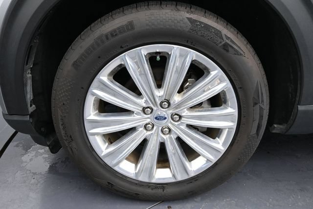 Used 2022 Ford Explorer Limited w/ Equipment Group 301A AWD/4WD image 22