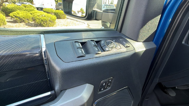 Used 2022 Ford F450 Platinum w/ FX4 Off-Road Package AWD/4WD image 22