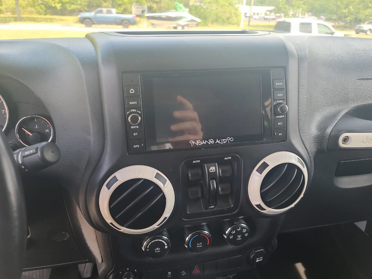 Used 2017 Jeep Wrangler Unlimited Sport w/ Quick Order Package 24S AWD/4WD image 14