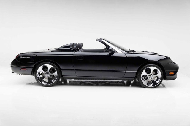 Used 2002 Ford Thunderbird Deluxe image 15