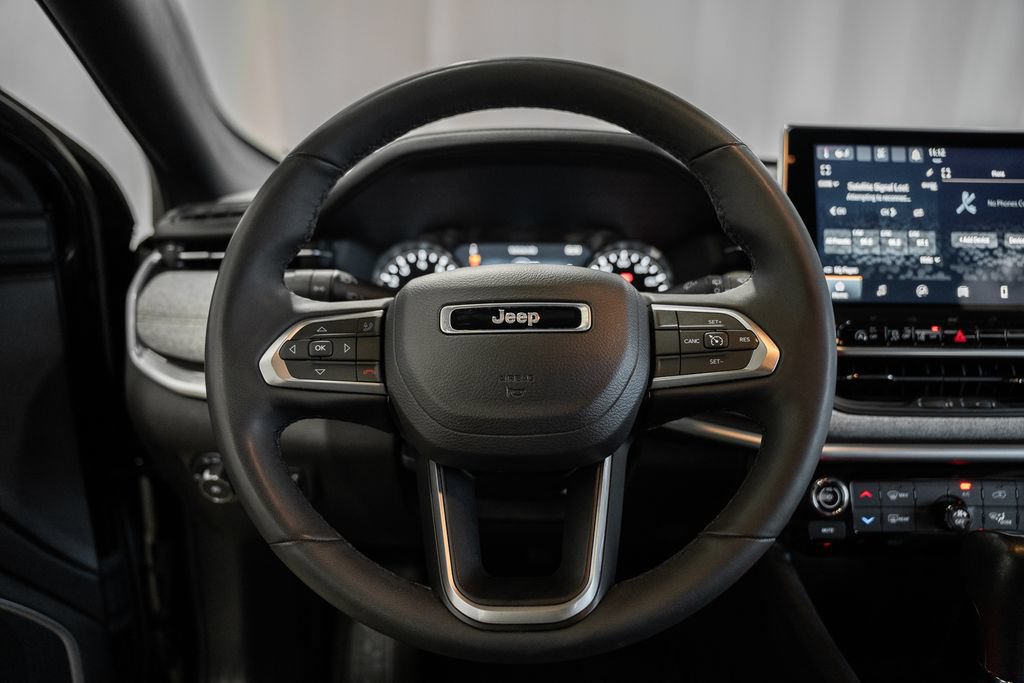 Certified 2023 Jeep Compass Latitude AWD/4WD image 22
