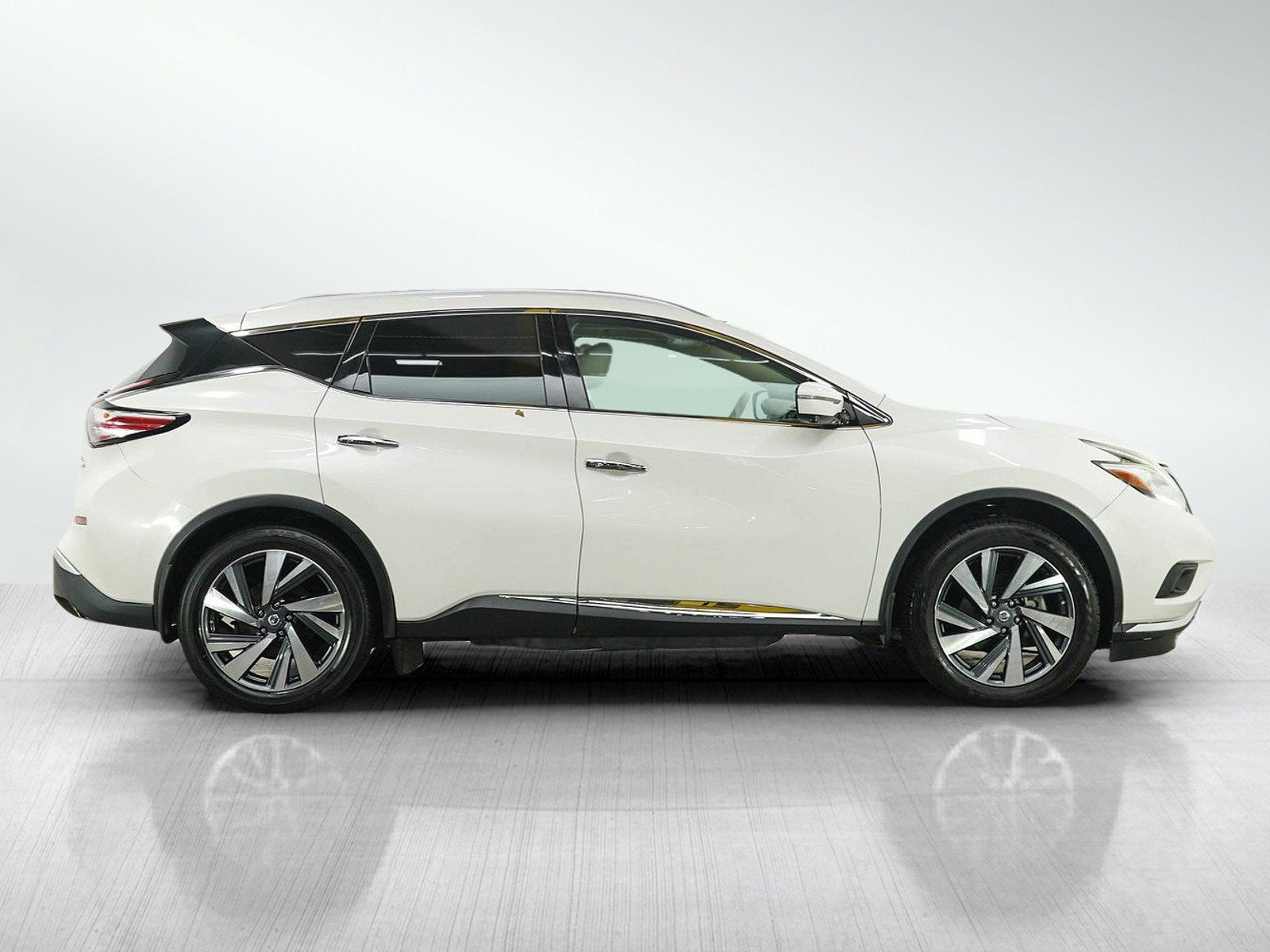 Used 2017 Nissan Murano Platinum w/ Platinum Technology Package AWD/4WD image 6