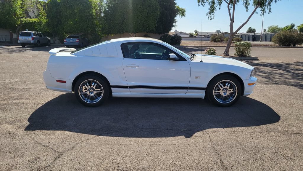 Used 2008 Ford Mustang GT Premium RWD image 10
