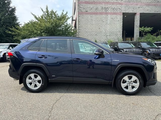 Used 2019 Toyota RAV4 XLE w/ Carpet Mat Package AWD/4WD image 17
