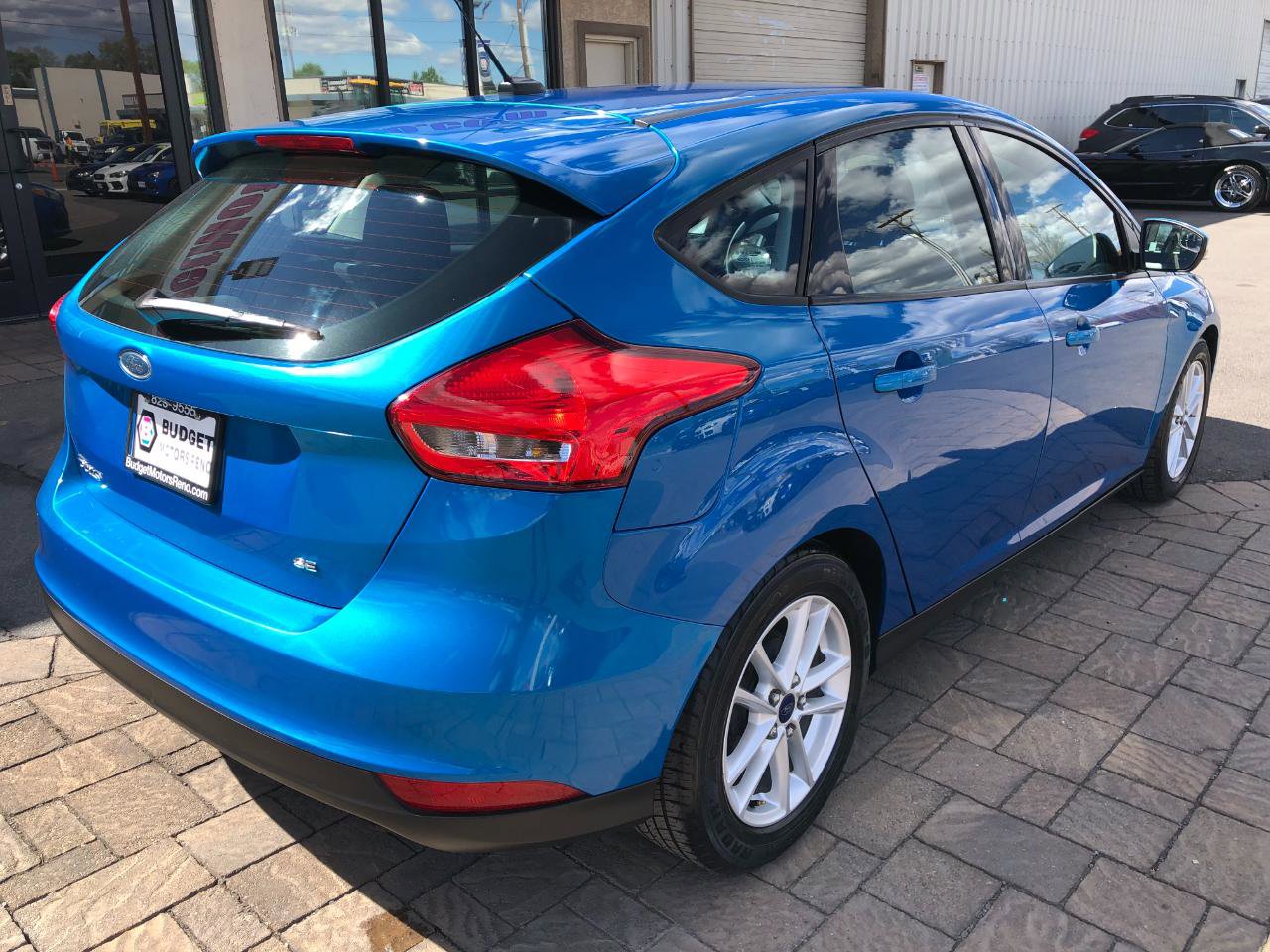 Used 2016 Ford Focus SE FWD image 2