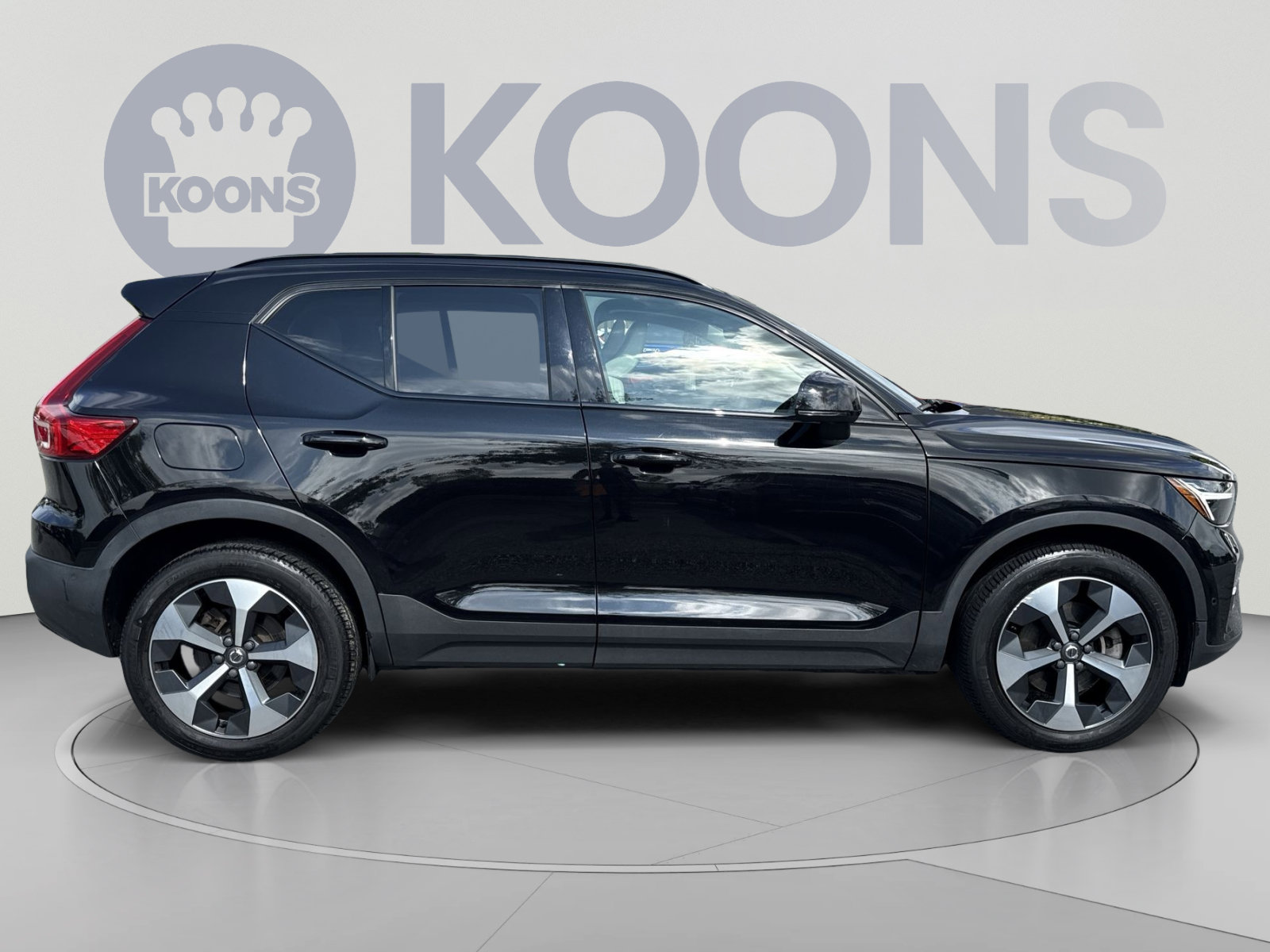 Certified 2023 Volvo XC40 B5 Ultimate w/ Climate Package AWD/4WD image 8