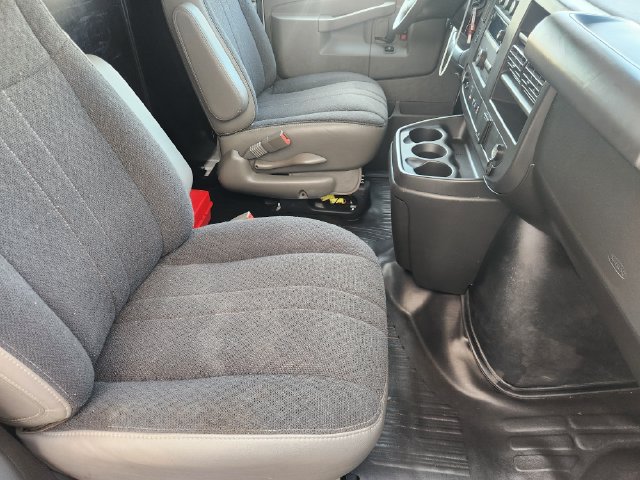 Used 2025 GMC Savana 2500 w/ Driver Convenience Package RWD image 18