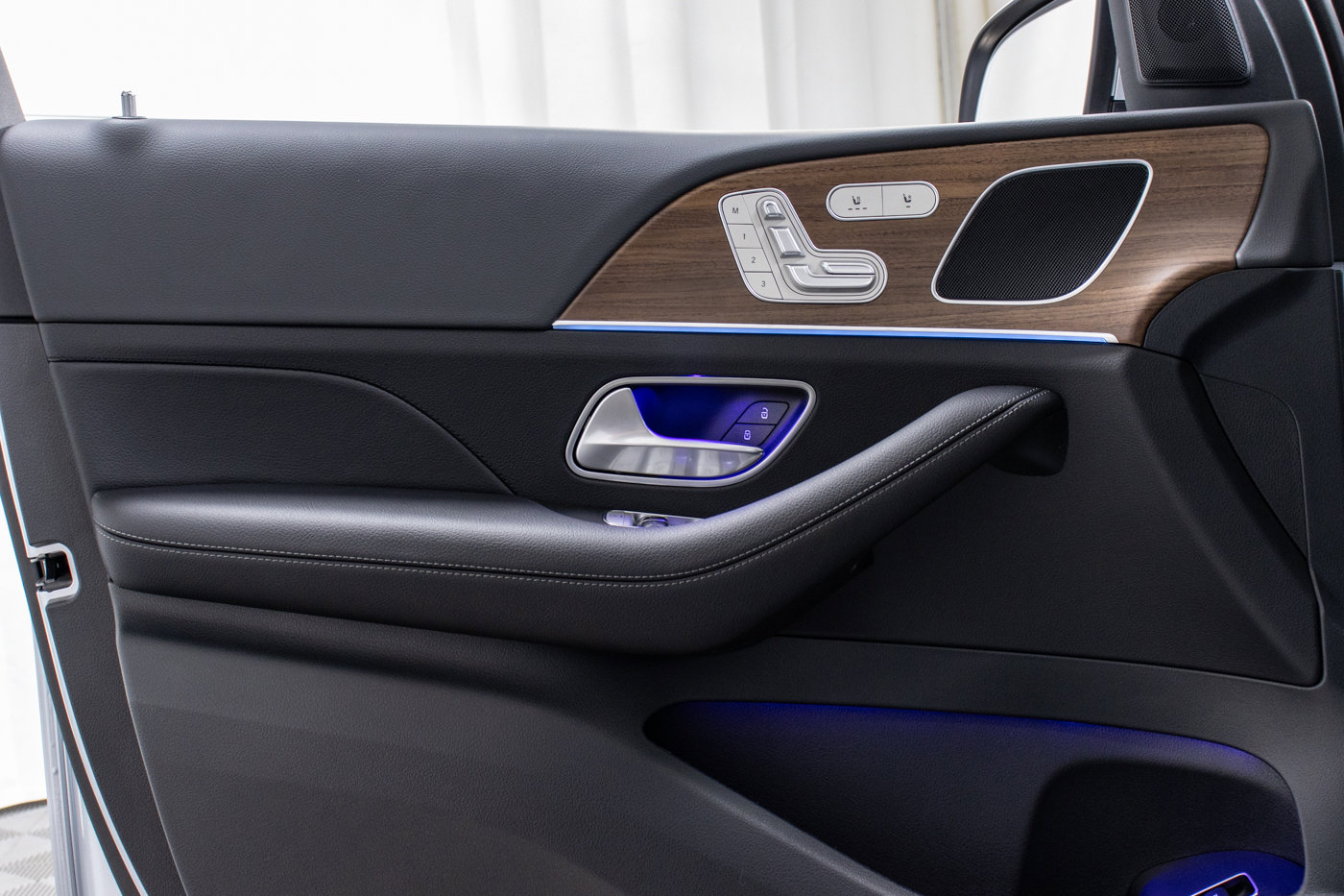 Used 2025 Mercedes-Benz GLE 350 4MATIC image 12