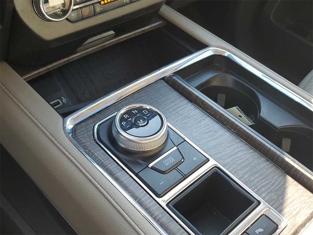 Used 2019 Ford Expedition Limited w/ Equipment Group 302A image 29