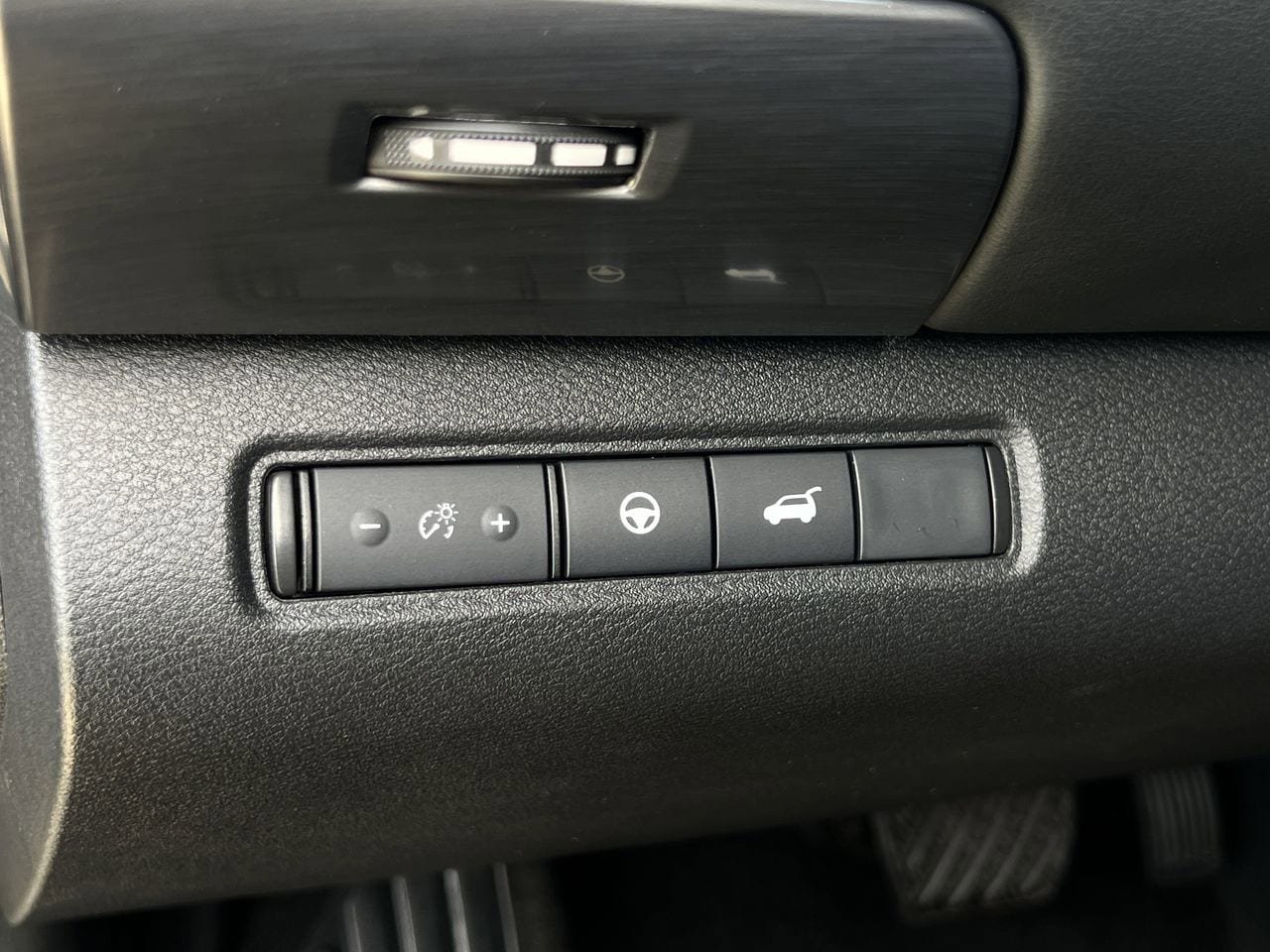 Certified 2024 Nissan Pathfinder SL w/ SL Premium Package image 13