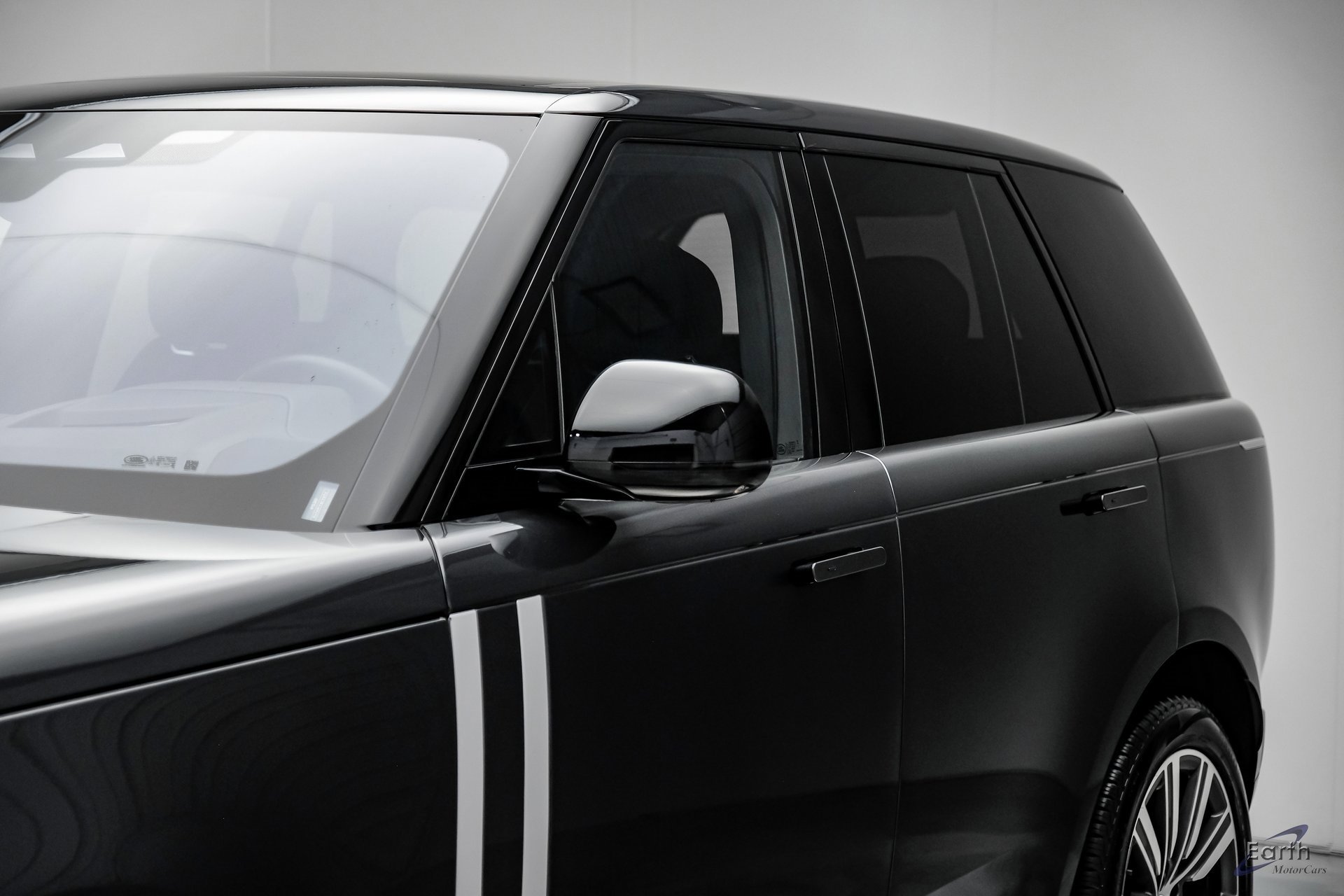 Used 2023 Land Rover Range Rover Autobiography image 24