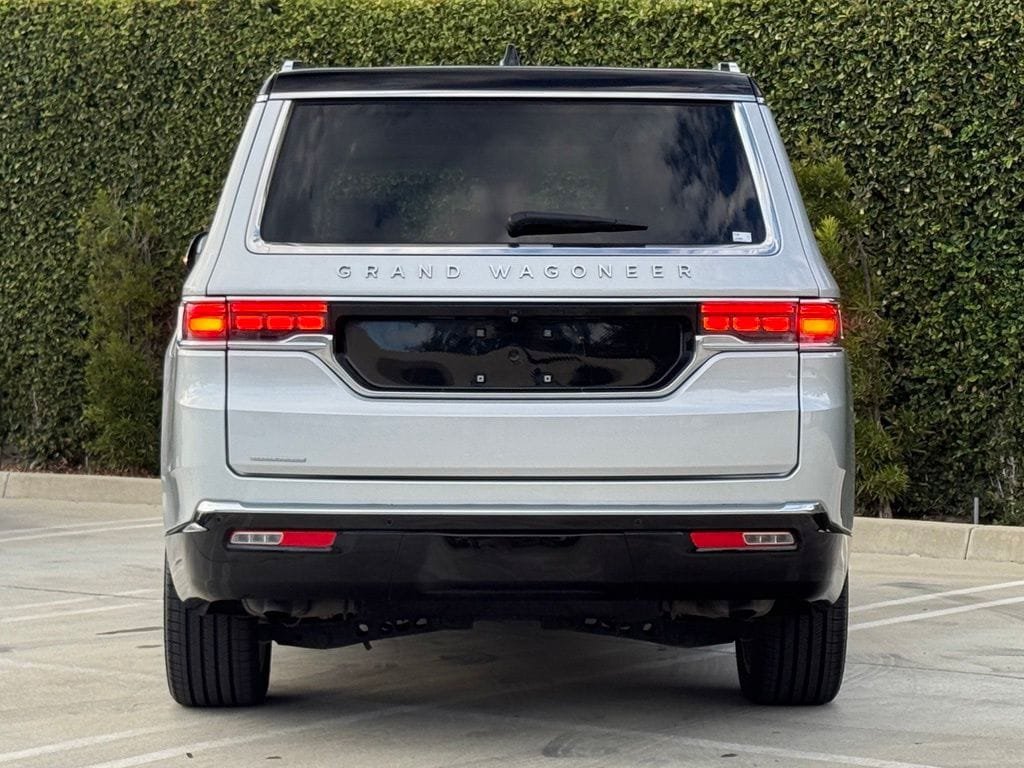 Used 2023 Jeep Grand Wagoneer 4WD image 12