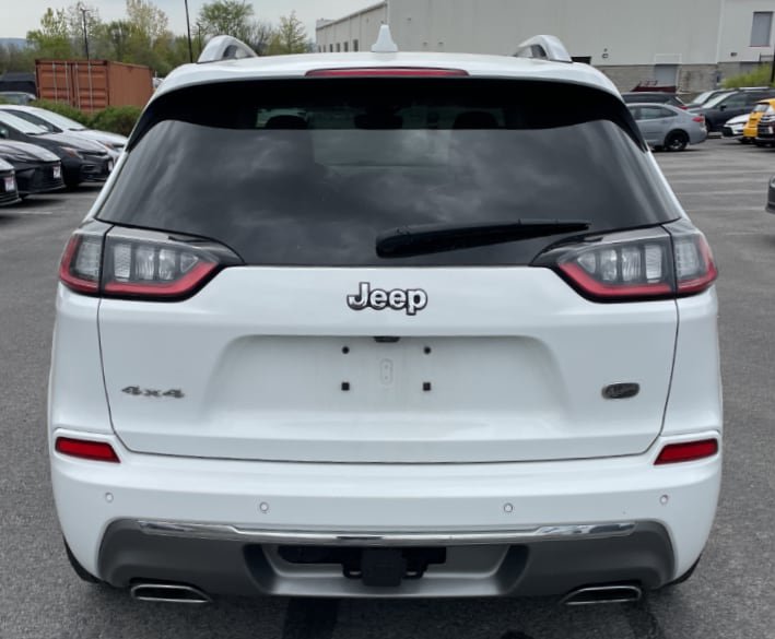 Used 2019 Jeep Cherokee Overland w/ Technology Group AWD/4WD image 8